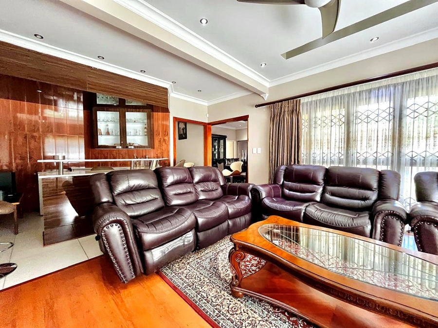 5 Bedroom Property for Sale in Signal Hill KwaZulu-Natal