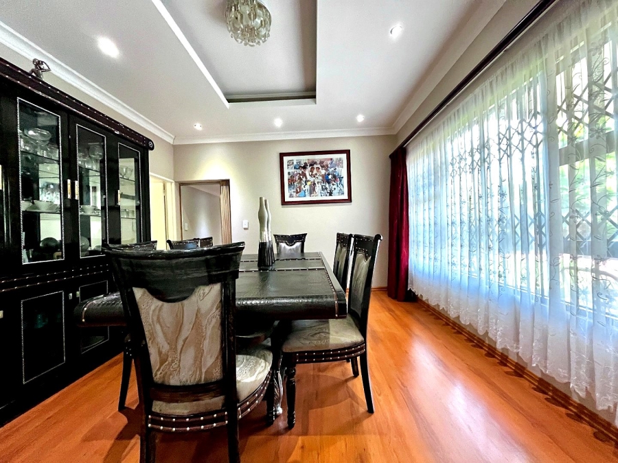 5 Bedroom Property for Sale in Signal Hill KwaZulu-Natal