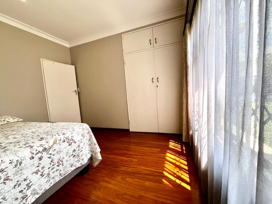 5 Bedroom Property for Sale in Signal Hill KwaZulu-Natal