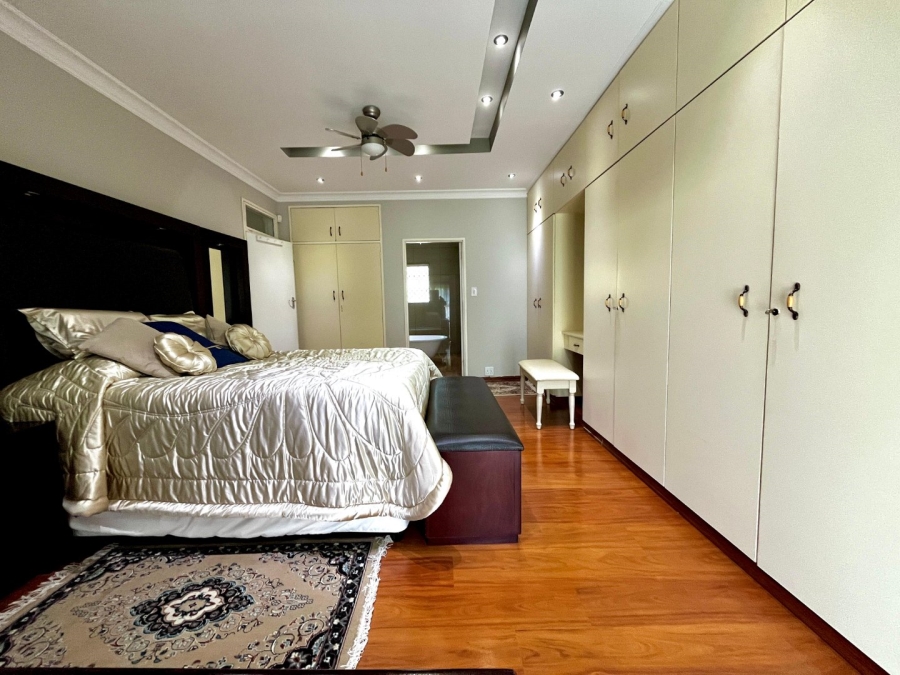 5 Bedroom Property for Sale in Signal Hill KwaZulu-Natal