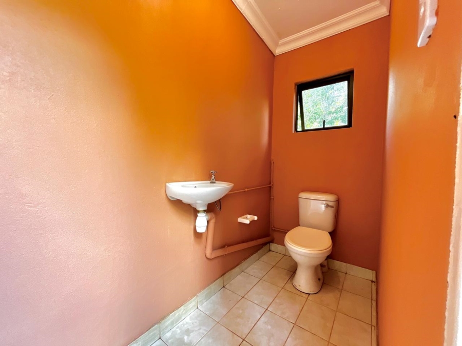 5 Bedroom Property for Sale in Signal Hill KwaZulu-Natal