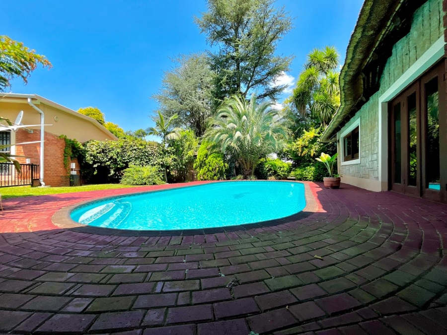 5 Bedroom Property for Sale in Signal Hill KwaZulu-Natal