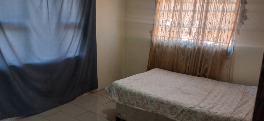  Bedroom Property for Sale in Ezakheni A KwaZulu-Natal