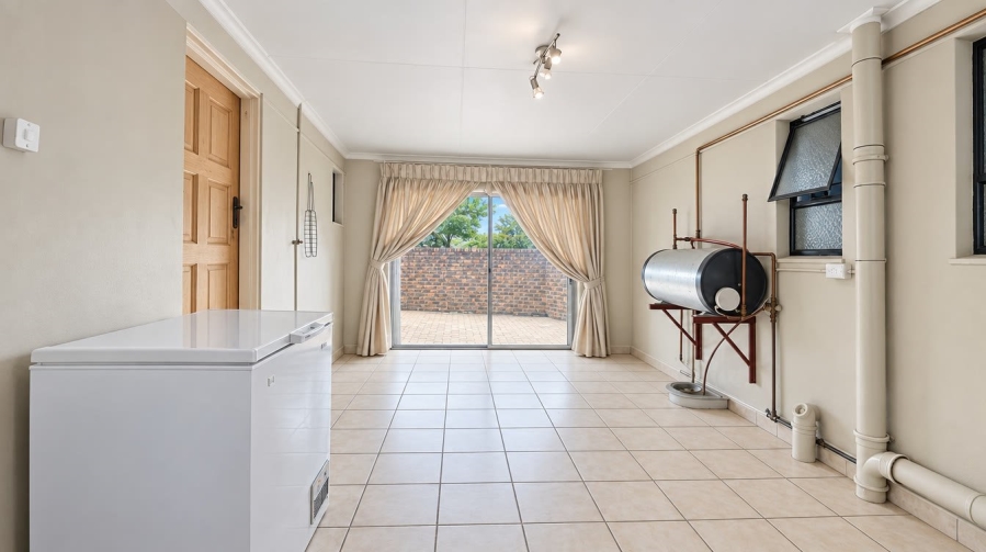 4 Bedroom Property for Sale in Barry Hertzog Park KwaZulu-Natal