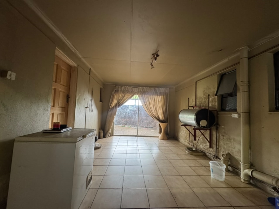 4 Bedroom Property for Sale in Barry Hertzog Park KwaZulu-Natal