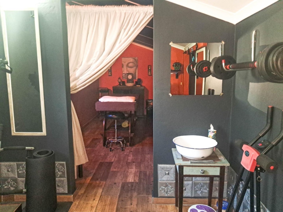 4 Bedroom Property for Sale in Umtentweni KwaZulu-Natal