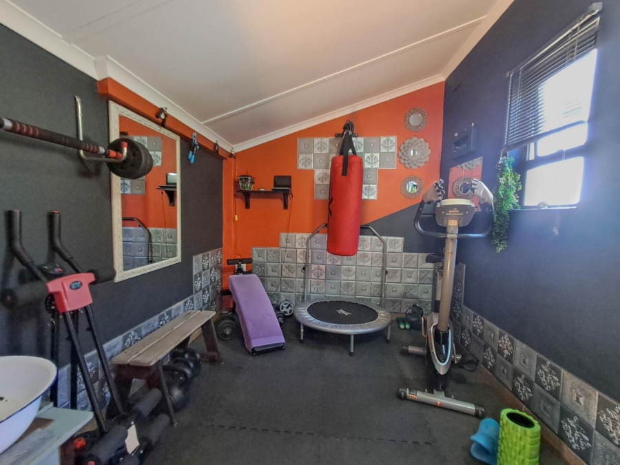 4 Bedroom Property for Sale in Umtentweni KwaZulu-Natal