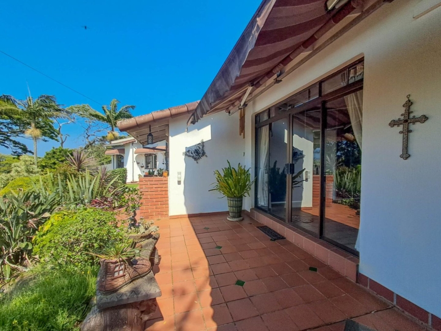 4 Bedroom Property for Sale in Umtentweni KwaZulu-Natal