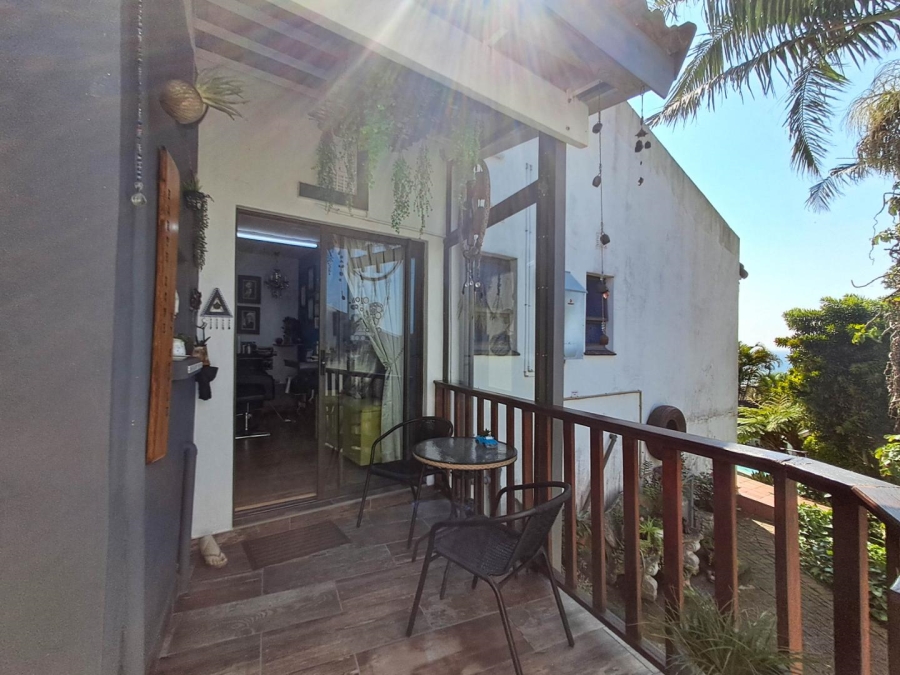 4 Bedroom Property for Sale in Umtentweni KwaZulu-Natal