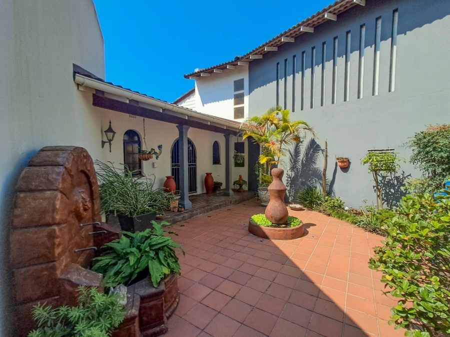 4 Bedroom Property for Sale in Umtentweni KwaZulu-Natal