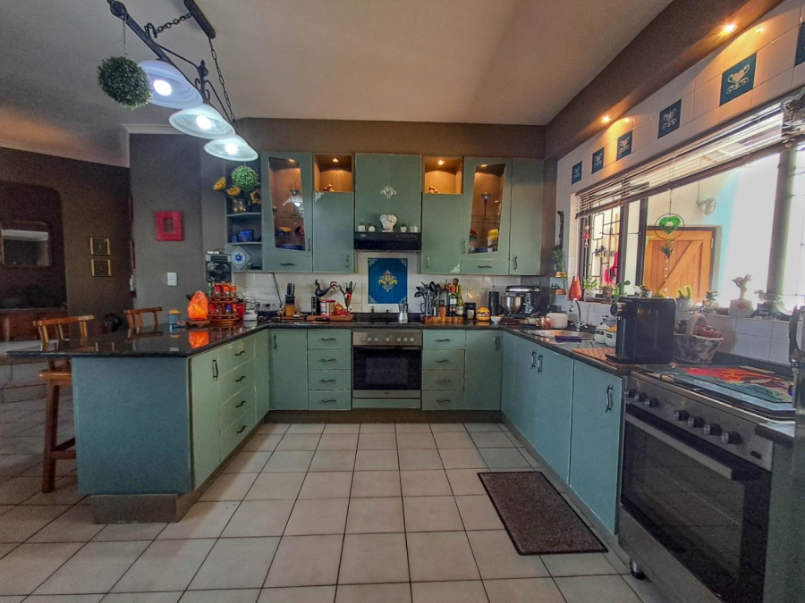 4 Bedroom Property for Sale in Umtentweni KwaZulu-Natal