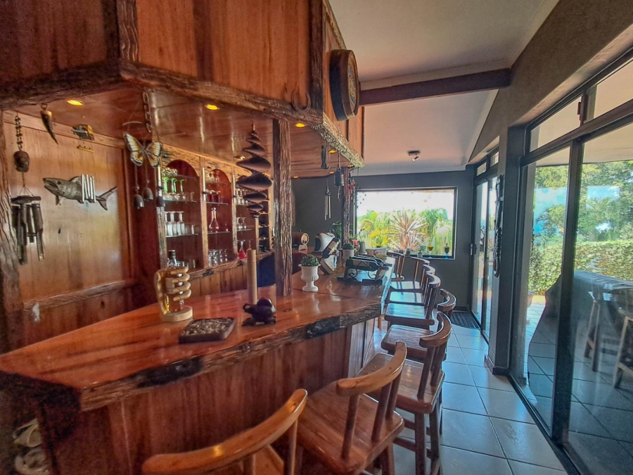 4 Bedroom Property for Sale in Umtentweni KwaZulu-Natal