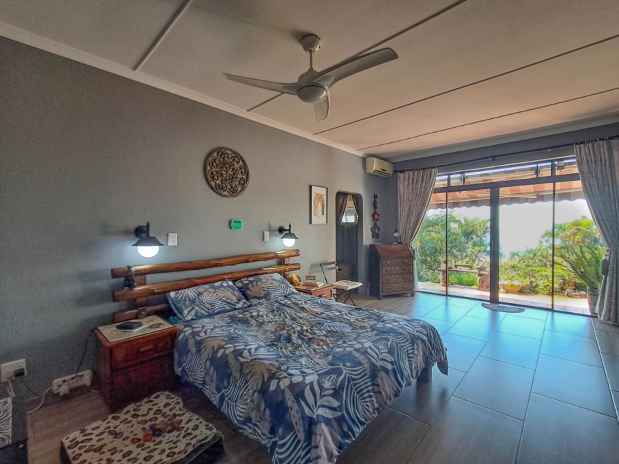 4 Bedroom Property for Sale in Umtentweni KwaZulu-Natal
