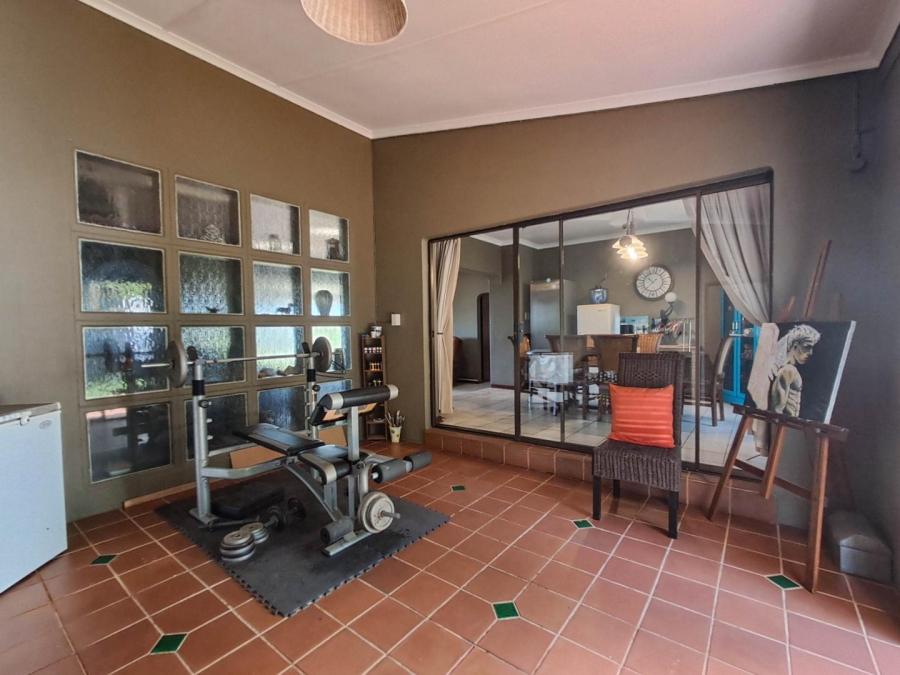 4 Bedroom Property for Sale in Umtentweni KwaZulu-Natal