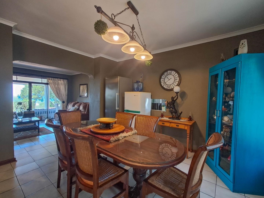 4 Bedroom Property for Sale in Umtentweni KwaZulu-Natal