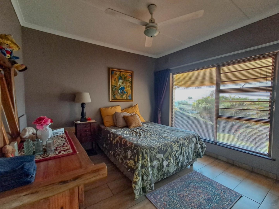 4 Bedroom Property for Sale in Umtentweni KwaZulu-Natal