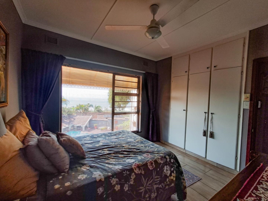 4 Bedroom Property for Sale in Umtentweni KwaZulu-Natal