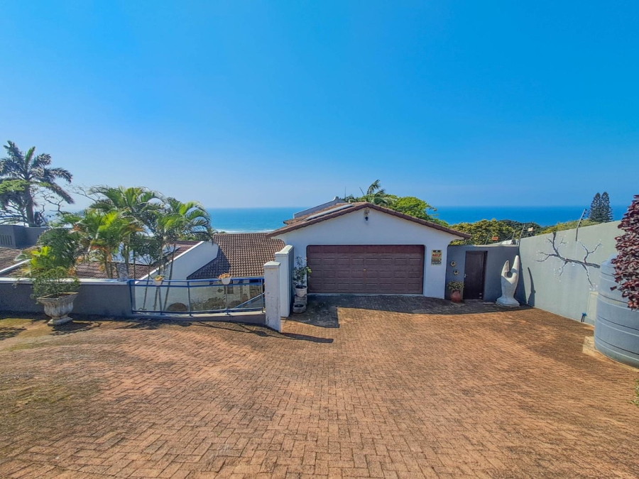 4 Bedroom Property for Sale in Umtentweni KwaZulu-Natal