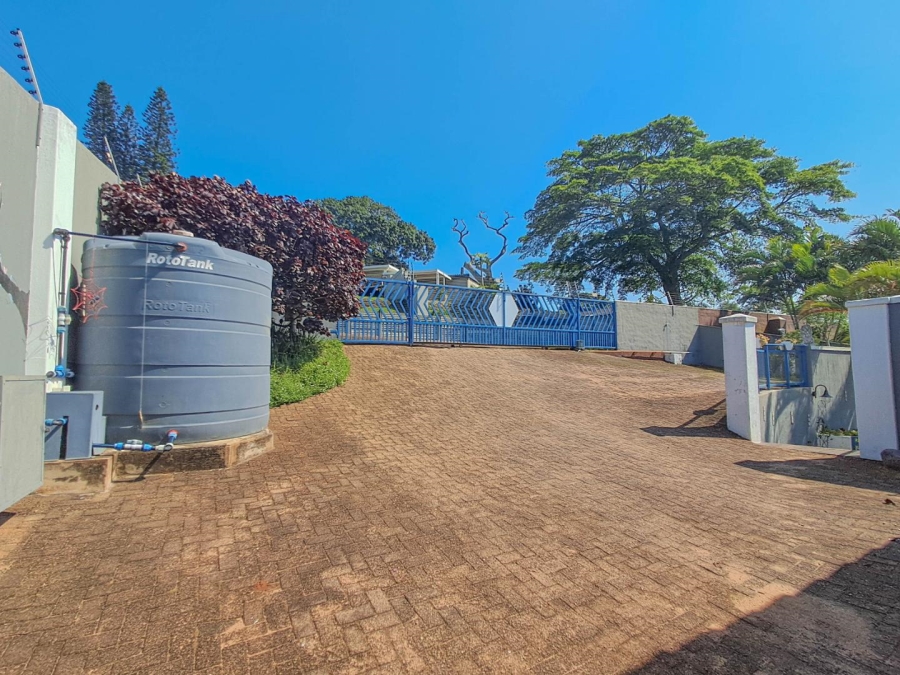 4 Bedroom Property for Sale in Umtentweni KwaZulu-Natal