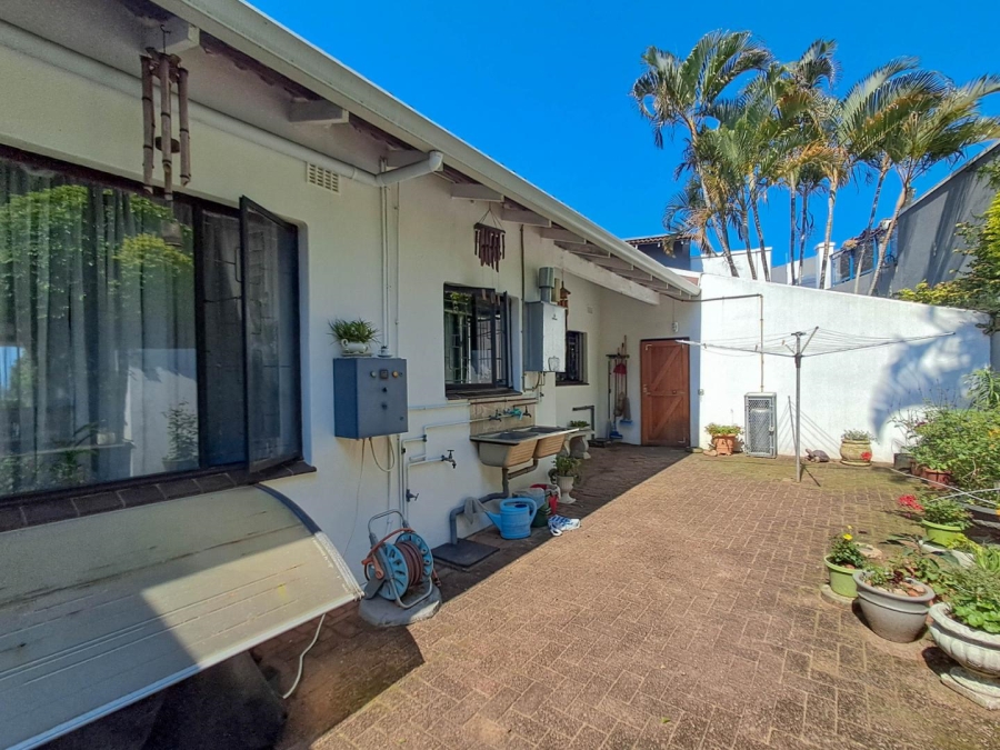 4 Bedroom Property for Sale in Umtentweni KwaZulu-Natal