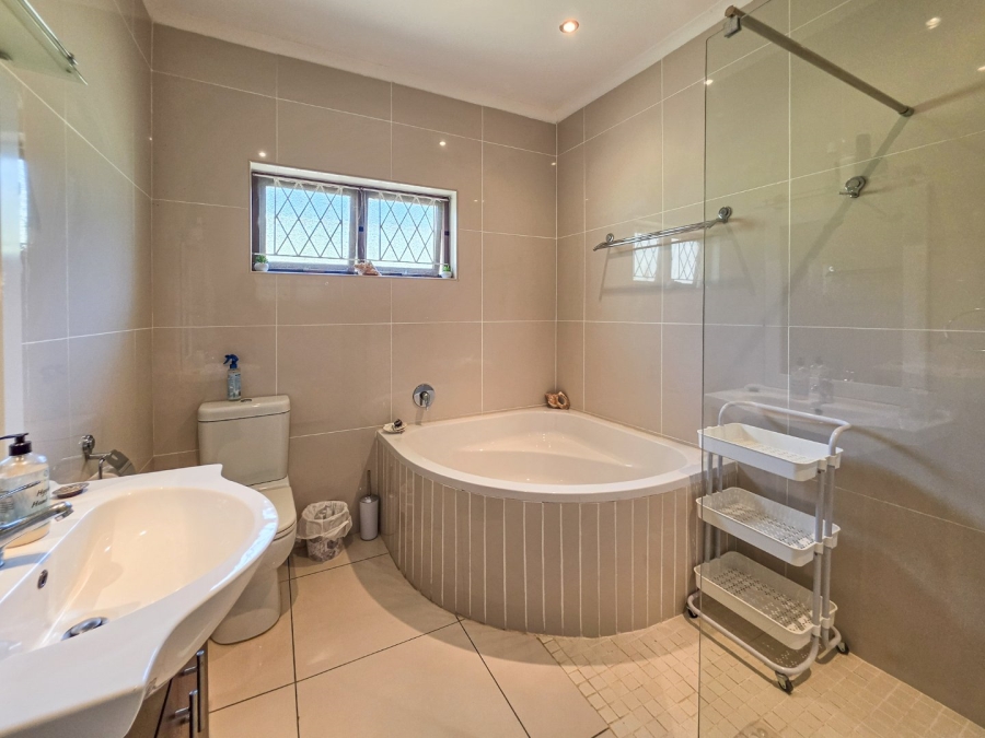4 Bedroom Property for Sale in Ramsgate KwaZulu-Natal