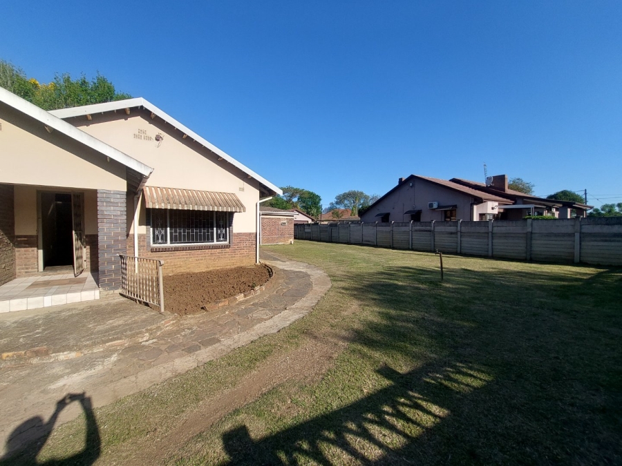 To Let 3 Bedroom Property for Rent in Scottsville KwaZulu-Natal