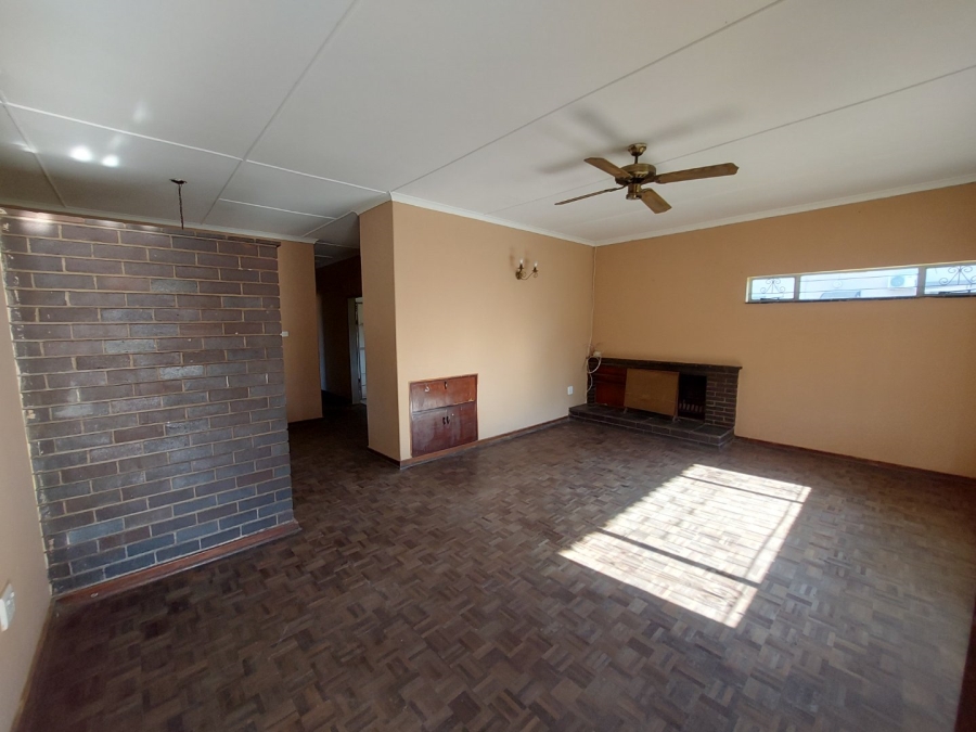 To Let 3 Bedroom Property for Rent in Scottsville KwaZulu-Natal