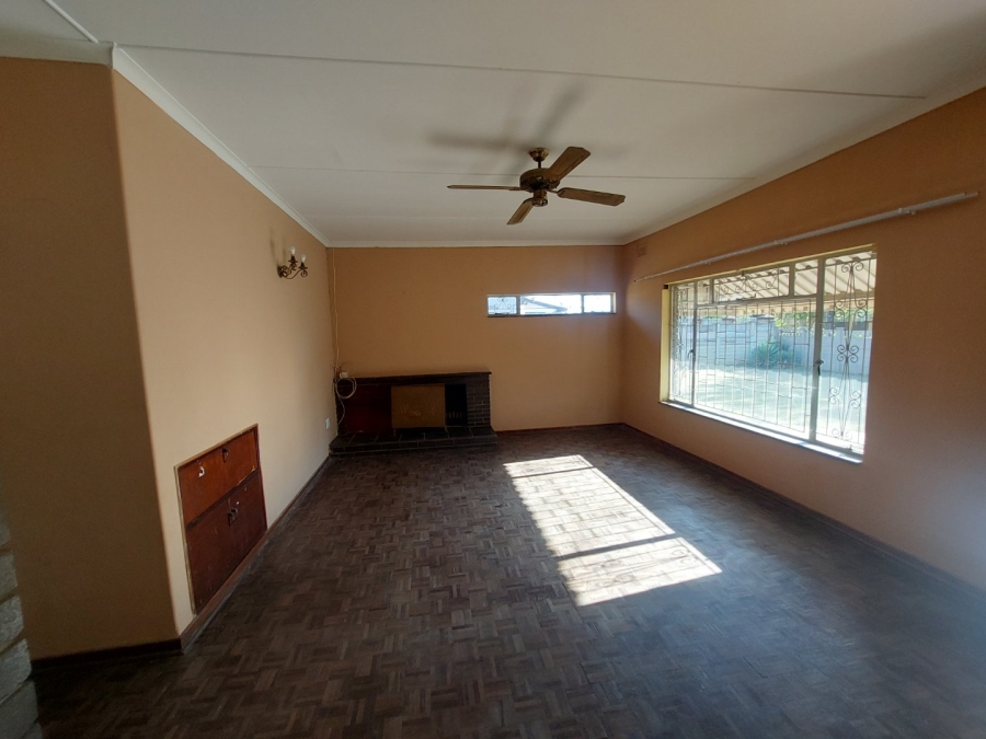 To Let 3 Bedroom Property for Rent in Scottsville KwaZulu-Natal
