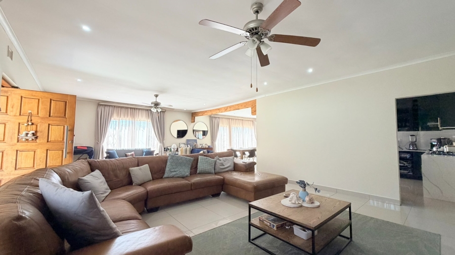 4 Bedroom Property for Sale in Uvongo KwaZulu-Natal