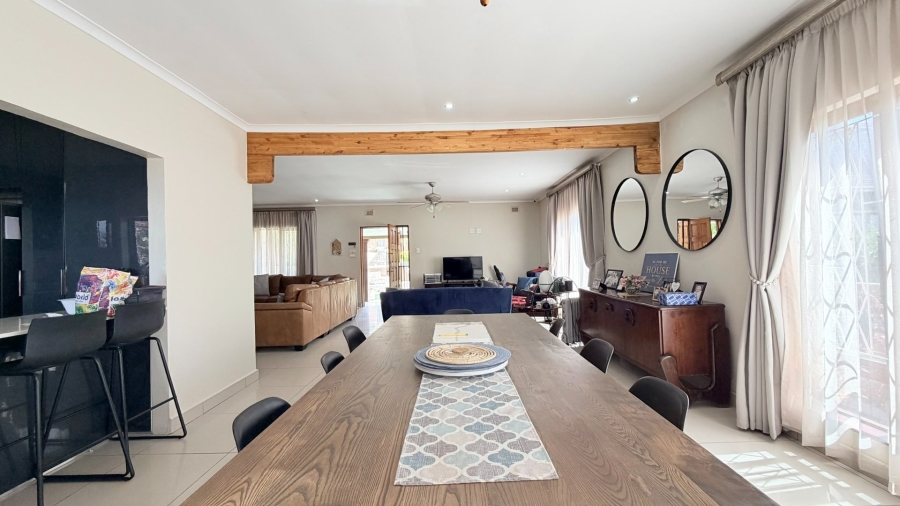 4 Bedroom Property for Sale in Uvongo KwaZulu-Natal
