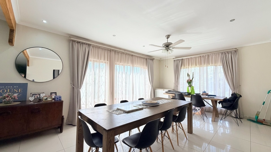 4 Bedroom Property for Sale in Uvongo KwaZulu-Natal
