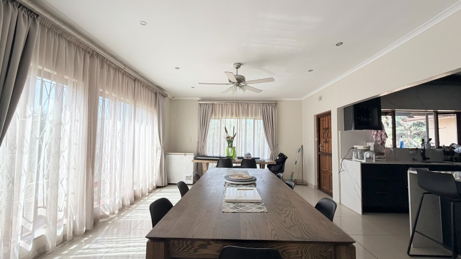 4 Bedroom Property for Sale in Uvongo KwaZulu-Natal