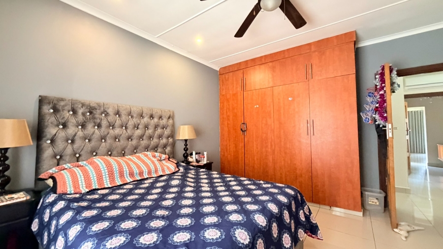 4 Bedroom Property for Sale in Uvongo KwaZulu-Natal