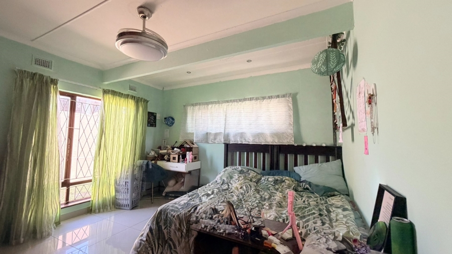 4 Bedroom Property for Sale in Uvongo KwaZulu-Natal