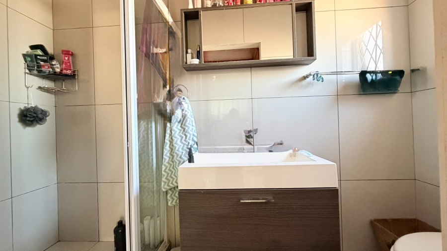 4 Bedroom Property for Sale in Uvongo KwaZulu-Natal