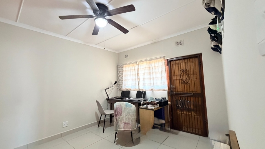 4 Bedroom Property for Sale in Uvongo KwaZulu-Natal