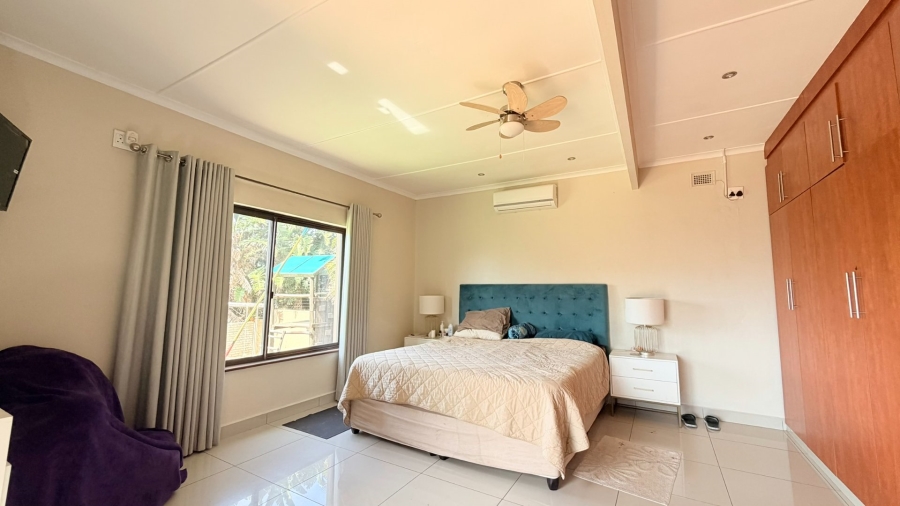4 Bedroom Property for Sale in Uvongo KwaZulu-Natal