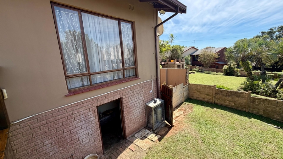 4 Bedroom Property for Sale in Uvongo KwaZulu-Natal
