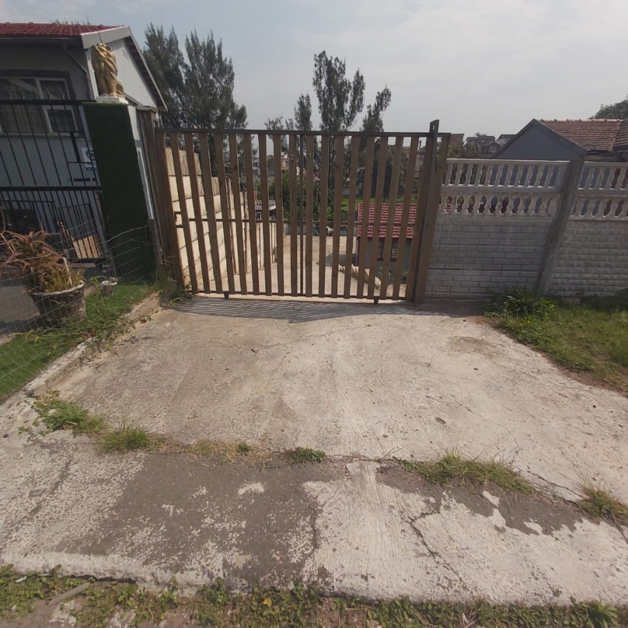 2 Bedroom Property for Sale in Havenside KwaZulu-Natal