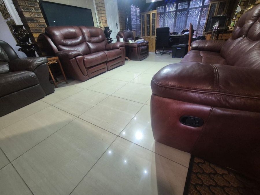 To Let 3 Bedroom Property for Rent in Bluff KwaZulu-Natal