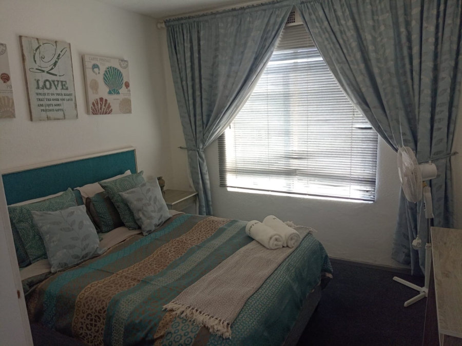 2 Bedroom Property for Sale in Uvongo KwaZulu-Natal