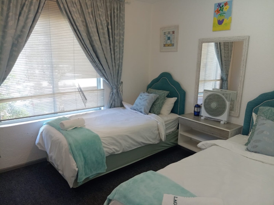 2 Bedroom Property for Sale in Uvongo KwaZulu-Natal