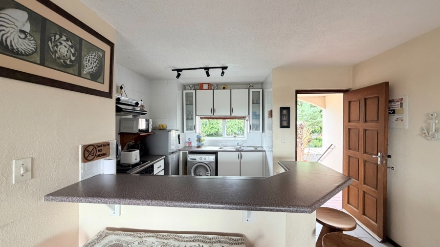 2 Bedroom Property for Sale in Uvongo KwaZulu-Natal
