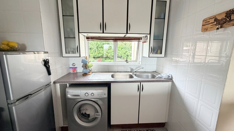 2 Bedroom Property for Sale in Uvongo KwaZulu-Natal