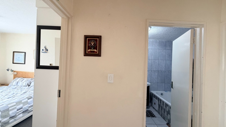 2 Bedroom Property for Sale in Uvongo KwaZulu-Natal