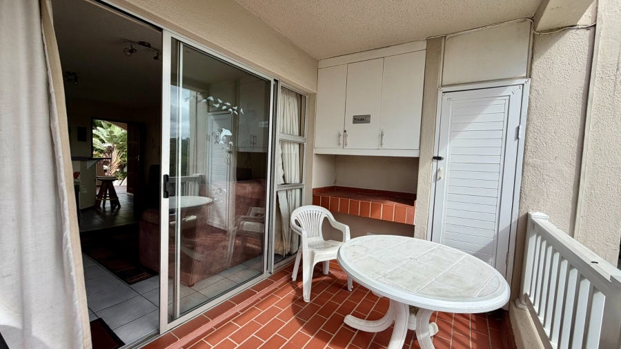 2 Bedroom Property for Sale in Uvongo KwaZulu-Natal
