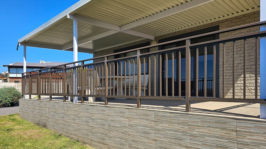 4 Bedroom Property for Sale in St Michaels On Sea KwaZulu-Natal