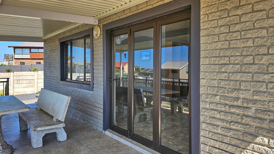 4 Bedroom Property for Sale in St Michaels On Sea KwaZulu-Natal