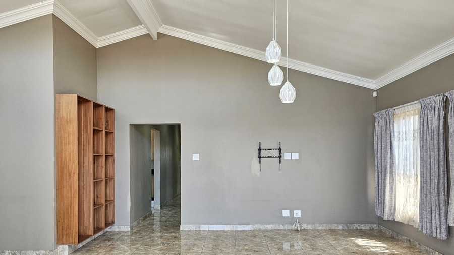 4 Bedroom Property for Sale in St Michaels On Sea KwaZulu-Natal
