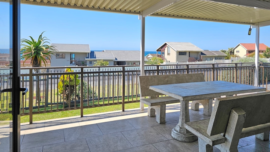 4 Bedroom Property for Sale in St Michaels On Sea KwaZulu-Natal
